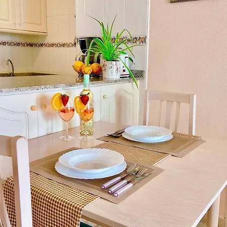Beautiful Apartment Near Playa De Los Locos Torrevieja Buitenkant foto