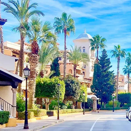 Beautiful Apartment Near Playa De Los Locos Torrevieja Buitenkant foto