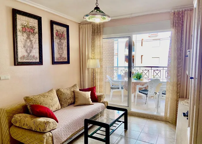 Beautiful Apartment Near Playa De Los Locos